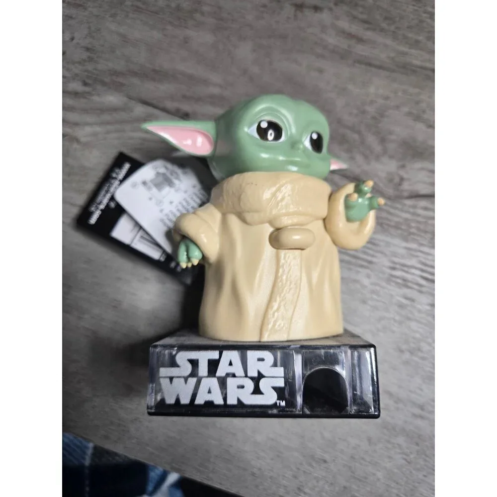 Yoda plush, candy dispenser, two hair‎ ties